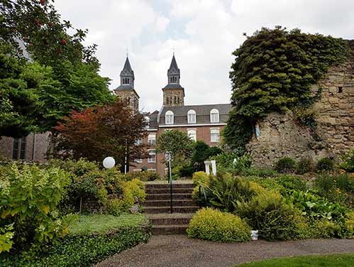 Mindfulness retreat retraite with Miles Kessler